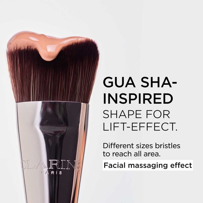 Gua Sha-Inspired Foundation Brush - Brocha para Base de Maquillaje Inspirada en Gua Sha