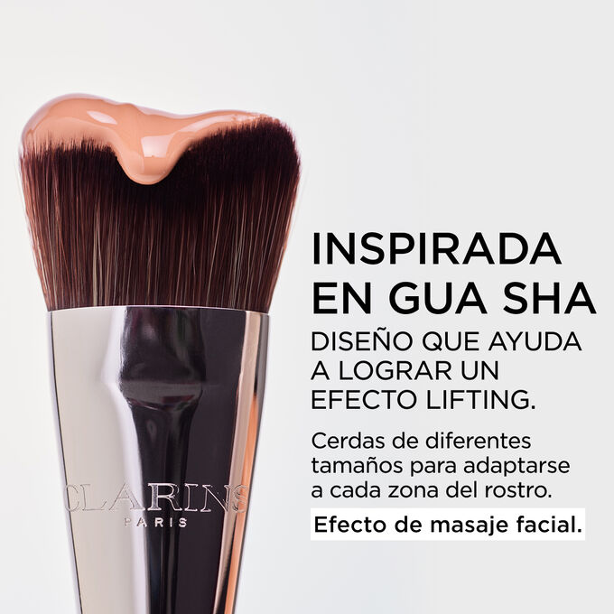 Gua Sha-Inspired Foundation Brush - Brocha para Base de Maquillaje Inspirada en Gua Sha