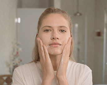 How to cleanse skin with water